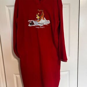 Disney Women's Tigger "Snowy Cheer" Red Nightgown Size M Vintage Winter